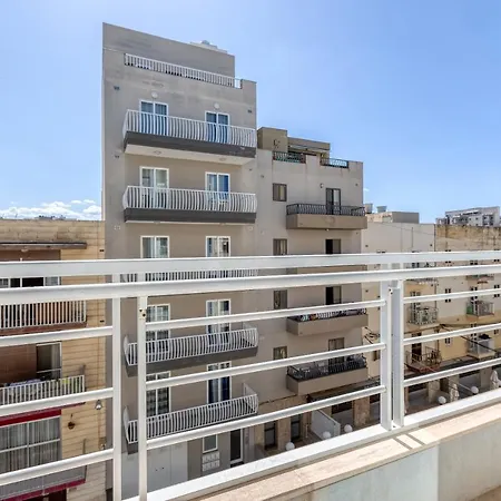 Apartment Lovely, Cosy 2br Apt With Comfy Sofa, Wifi & Ac By 360 Estates *