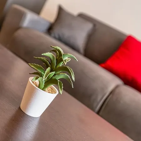 Lovely, Cosy 2br Apt With Comfy Sofa, Wifi & Ac By 360 Estates *
